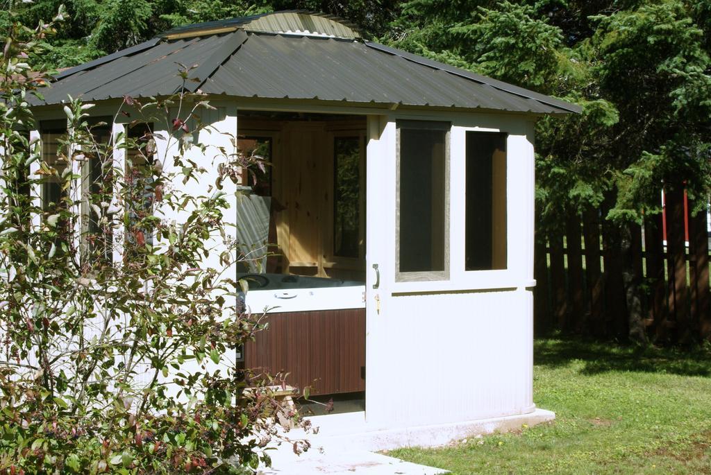 Emme Chalets Sainte-Lucie-de-Doncaster Room photo